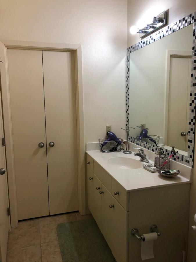 Cozy & Spacious Condo 10Min Walk To Beach Саут Падре Алънд Екстериор снимка